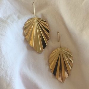 Zara Leaf Earrings
